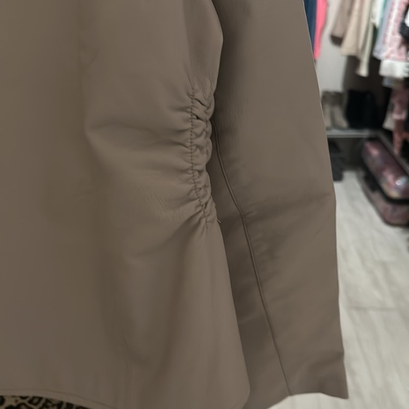 Ladies leather look and feel jacket - Picture 7 of 7